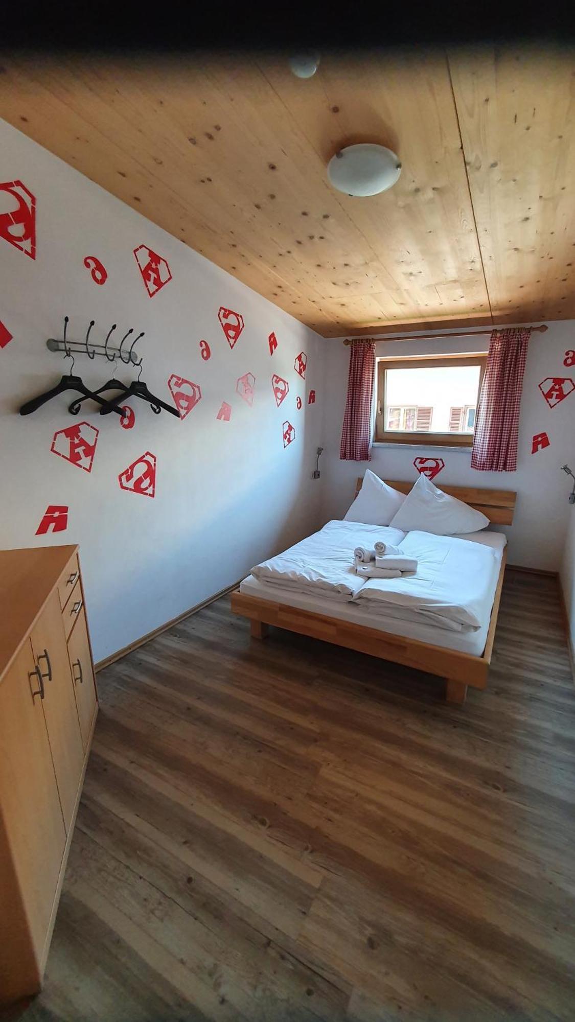 Alpking Hostel Ellmau Exterior photo